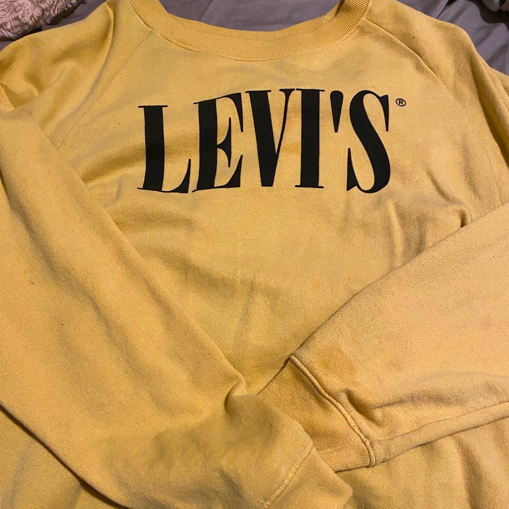 Levi’s crewneck
